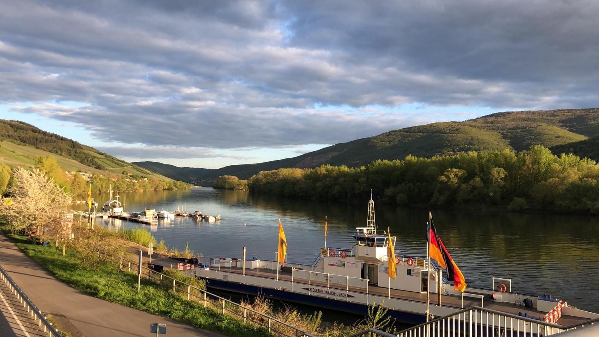 Rheinliebe Bistro Und Pension Lorch am Rhein Exteriér fotografie